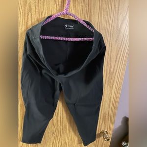 Yoga pant capris